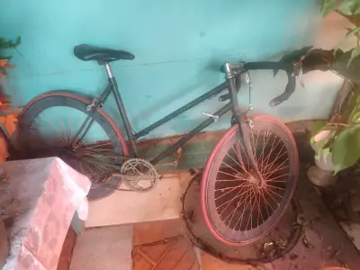 Bicicleta pistera usada - miniatura 1