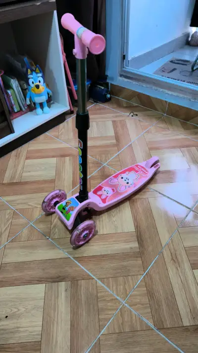 Scooter infantil rosado - miniatura 1