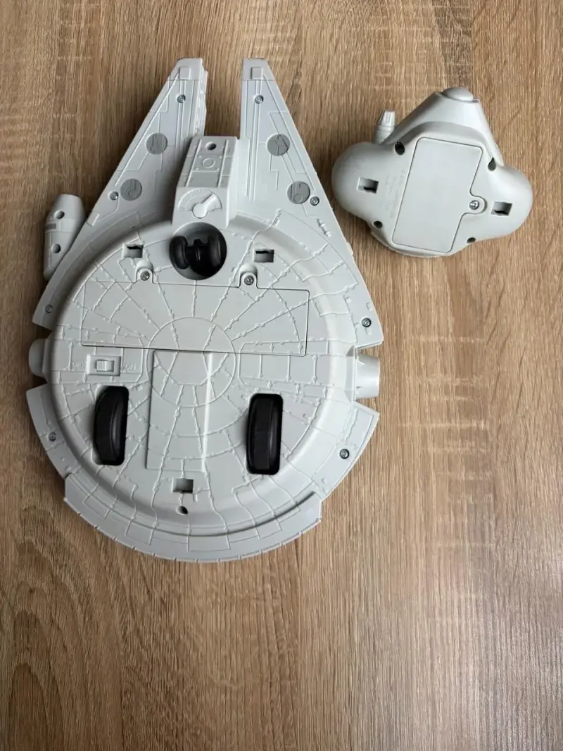Nave juguete con control remoto - 4