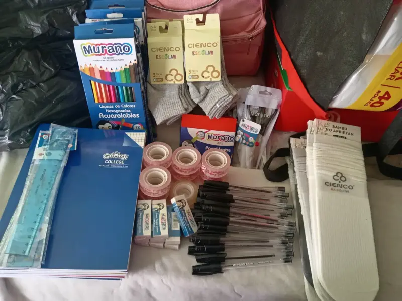 Set de útiles escolares variados