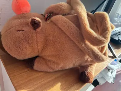 Mochila peluche marrón - miniatura 2