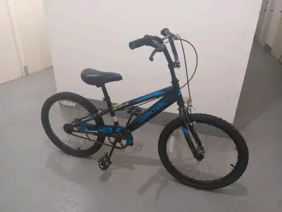 Bicicleta montaña juvenil negra - miniatura 3