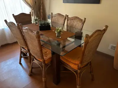 Comedor de vidrio/fierro  y sillas mimbre 6 sillas - miniatura 3