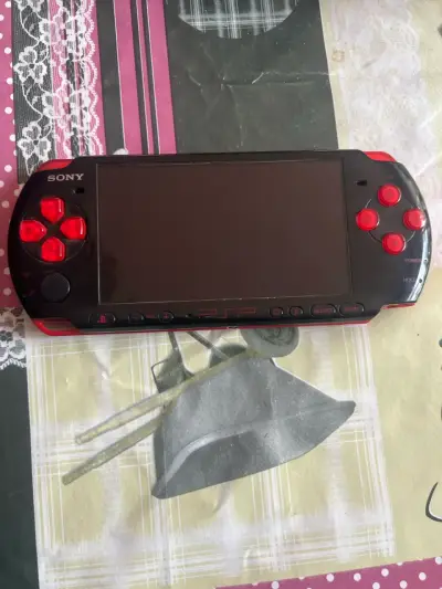 Consola portátil Sony PSP - miniatura 1