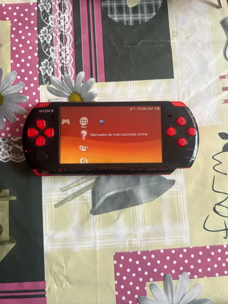 Consola portátil Sony PSP - 2