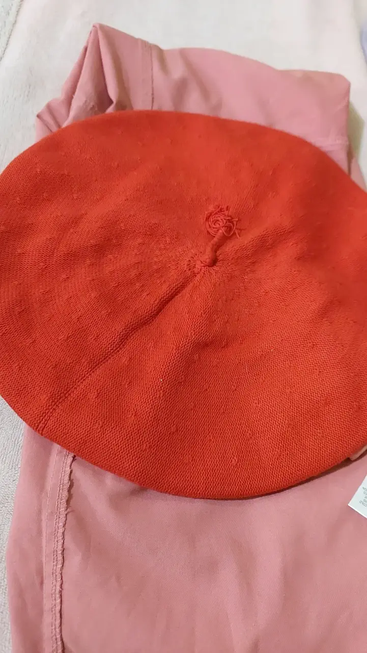 Boina de hilo roja y lila  de estilo gaucho - 4