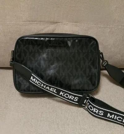 Bandolera Michael Kors negra - miniatura 1