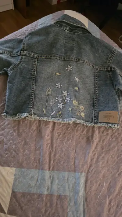 Chaqueta corta de mezclilla - miniatura 4