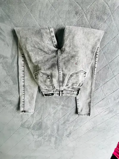 Jeans gris trenzado - miniatura 2