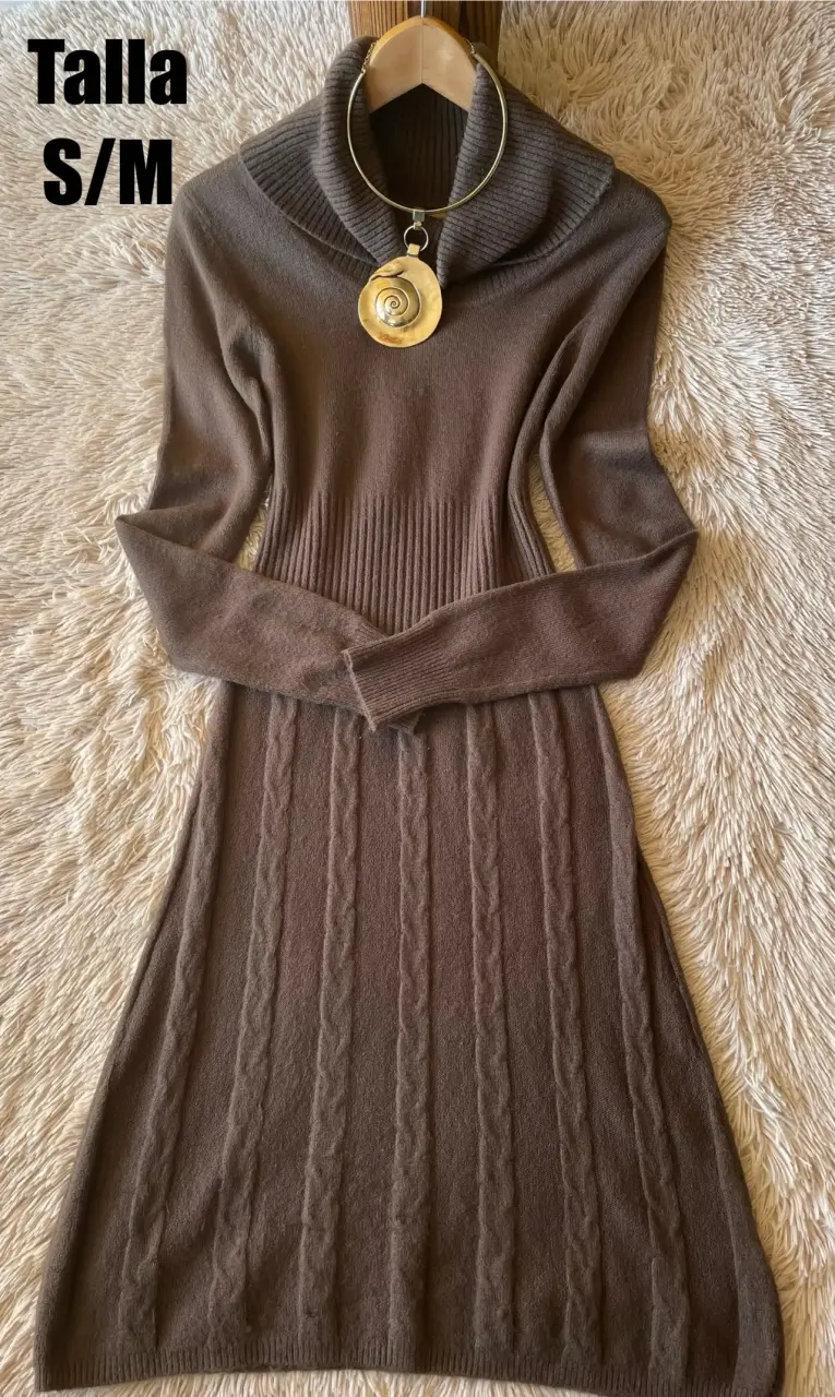 Vestido de lana marrón con cuello alto - 3