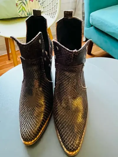 Botines de cuero con textura - miniatura 1