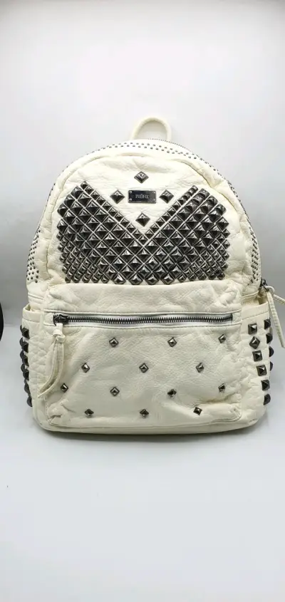 Mochila Prüne blanca con tachas metálicas - miniatura 1