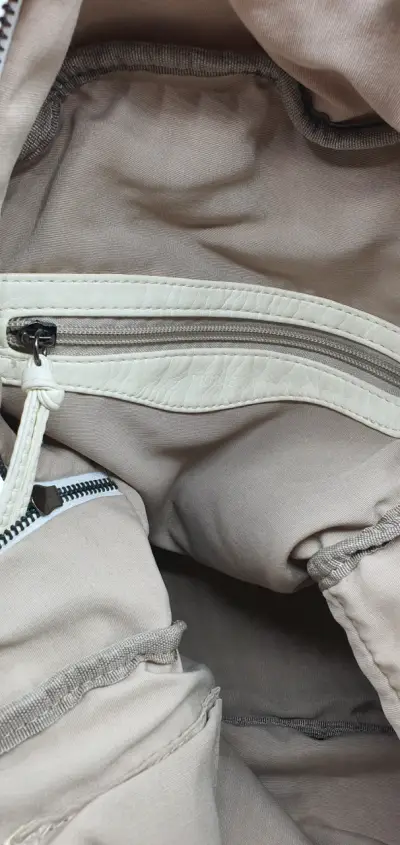 Mochila Prüne blanca con tachas metálicas - miniatura 4