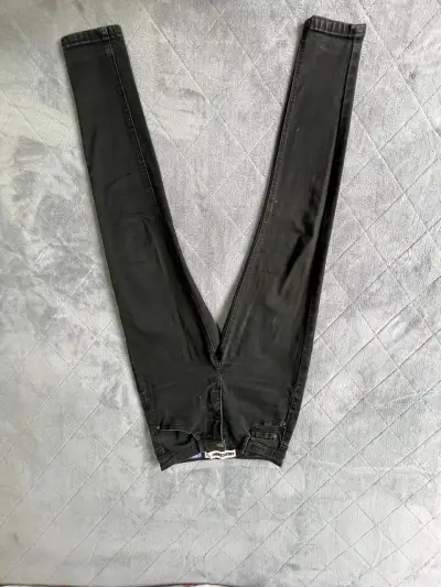 Pantalón negro casual - miniatura 3
