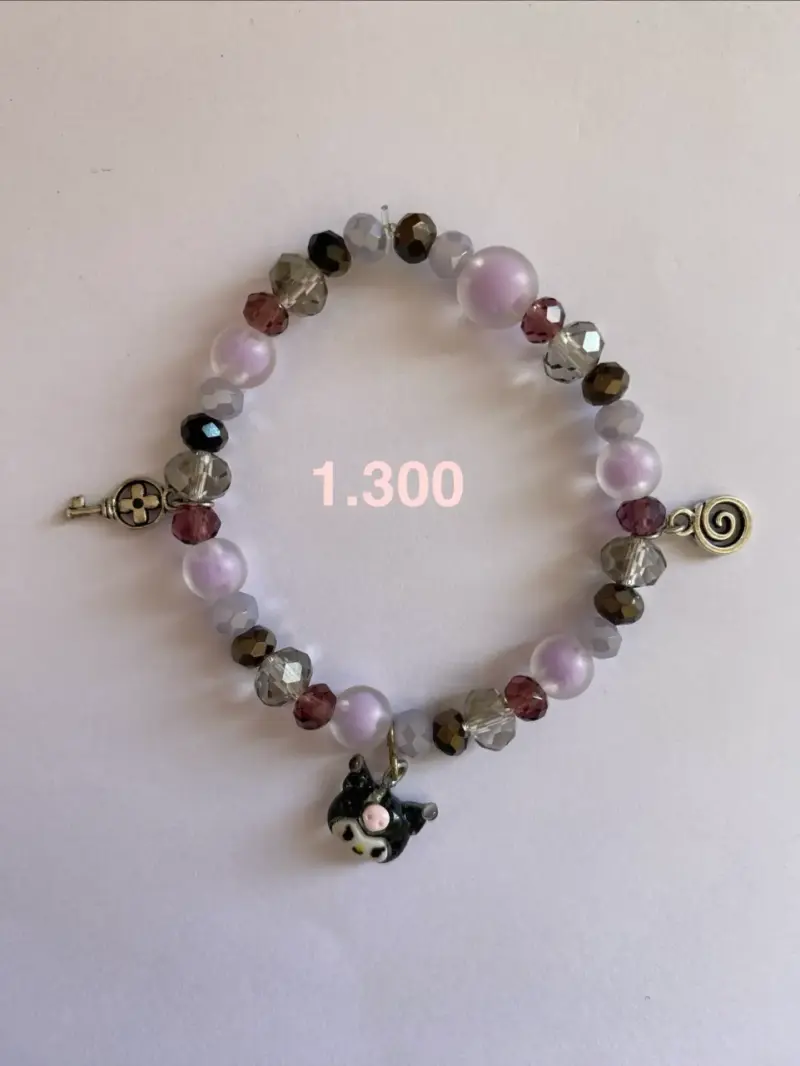 Llaveros, colgantes y pulsera - 3