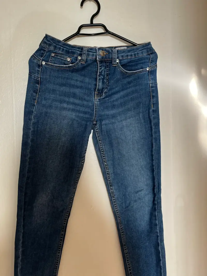 Jeans azul oscuro para mujer - 1