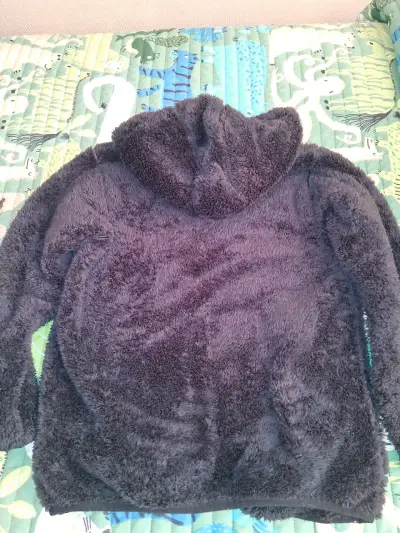 Chaqueta polar con capucha negra talla 12 - miniatura 2