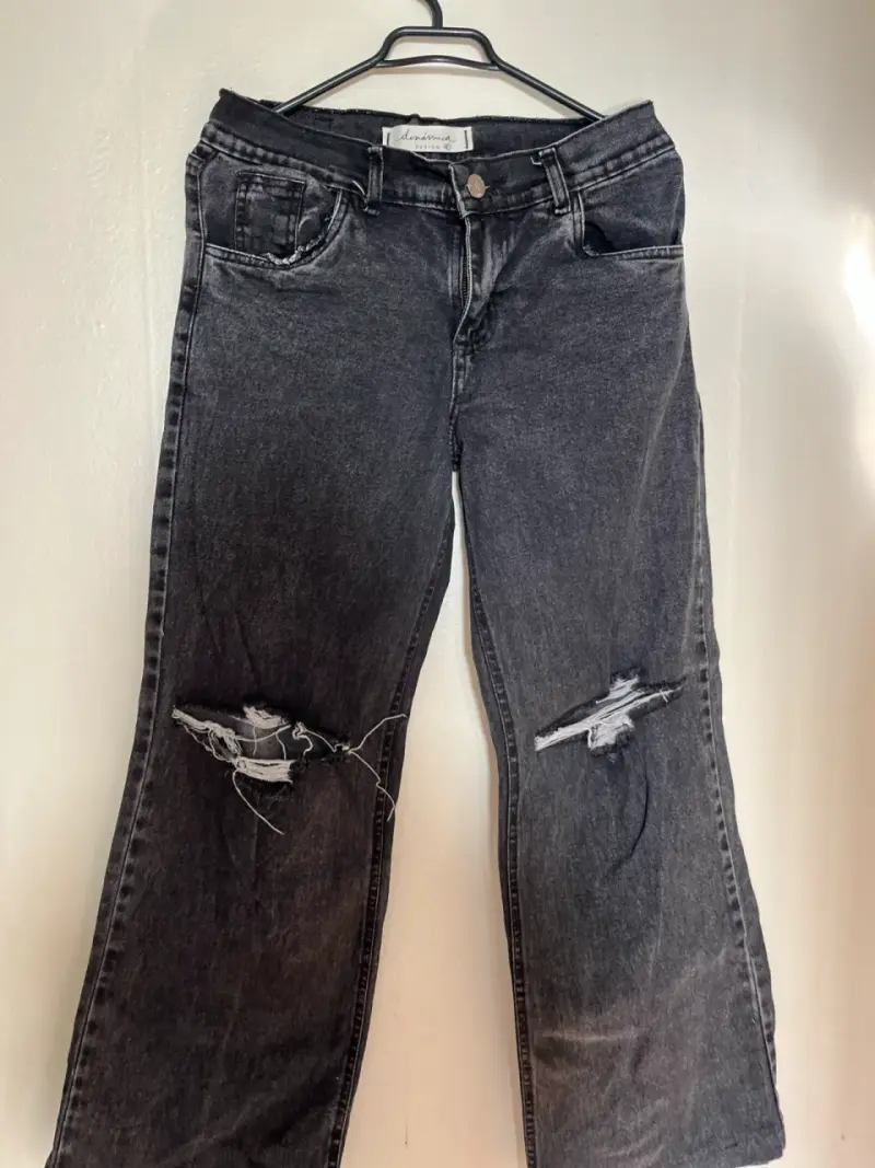 Jeans negros desgastados - 1