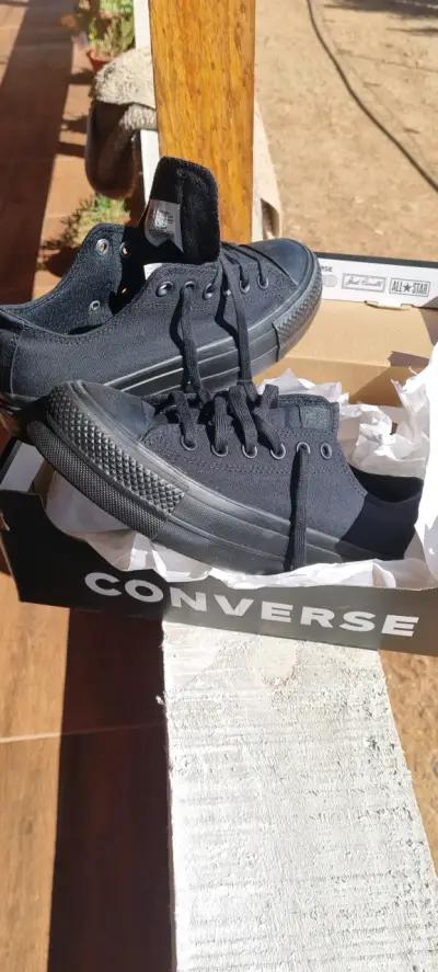 Zapatillas negras Converse - miniatura 4