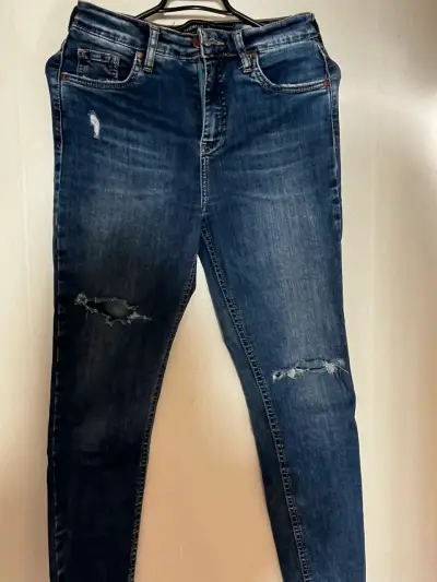 Jeans azul desgastados - miniatura 1