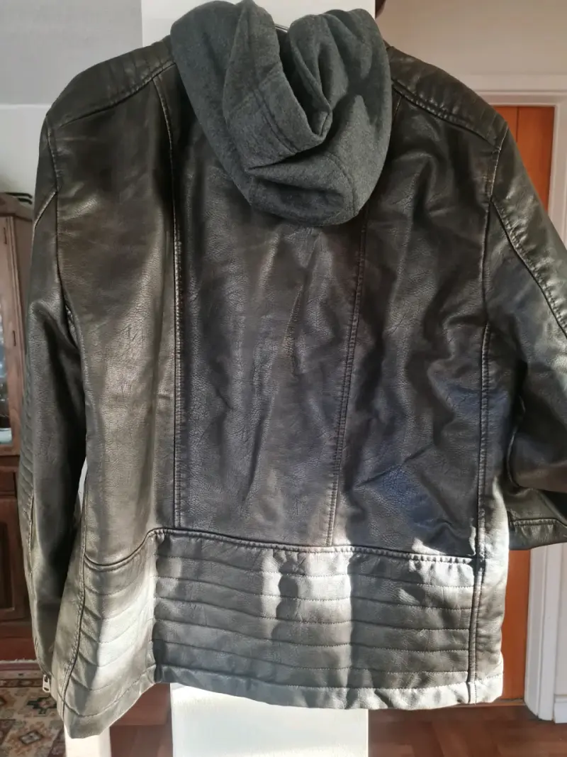 Chaqueta de cuero negra - 3