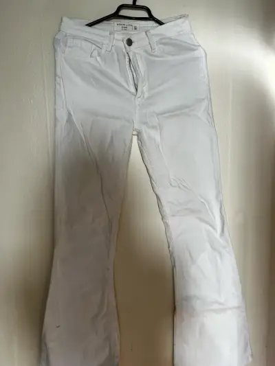 Pantalones de mezclilla blancos - miniatura 1