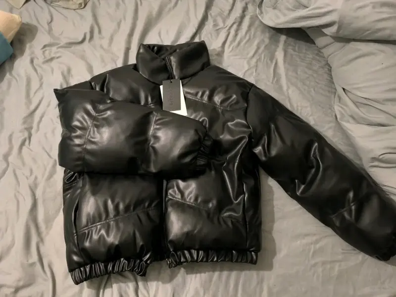 Chaqueta inflada negra nueva - 1