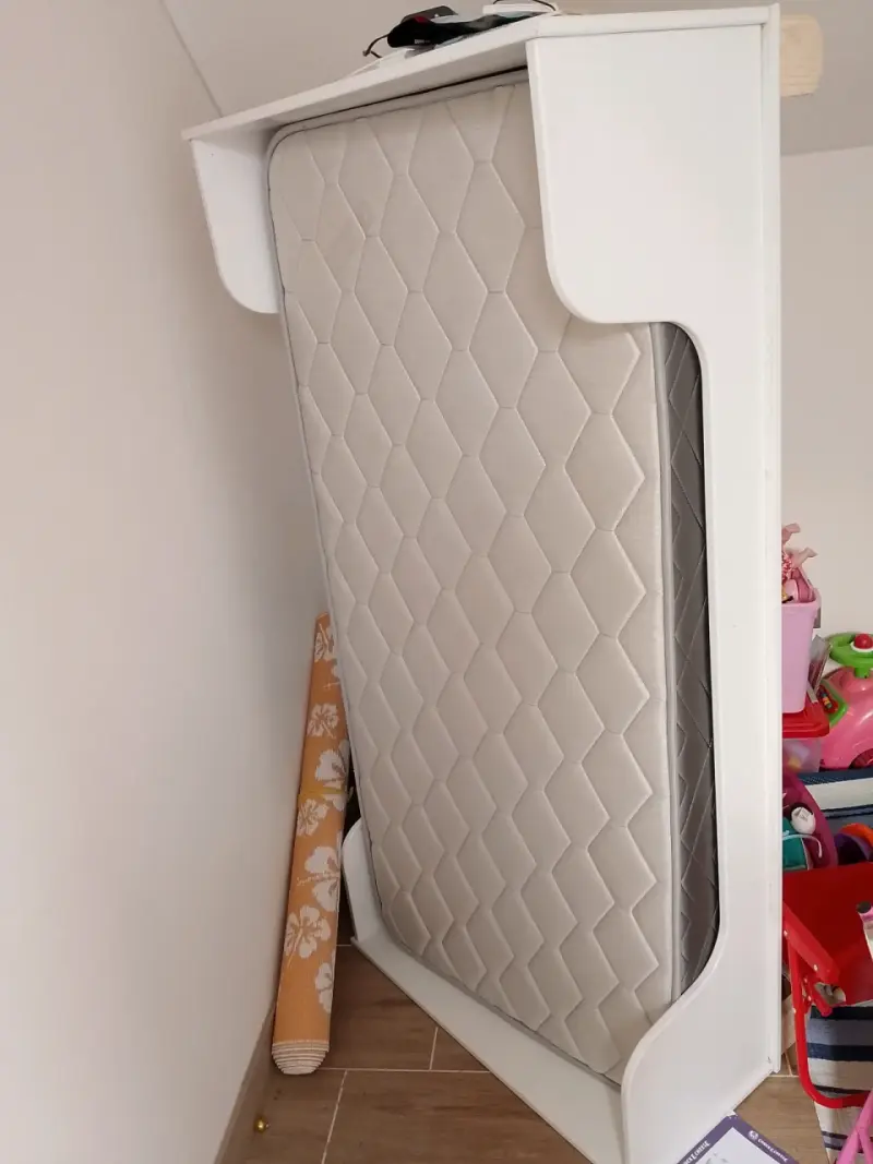 Cama plegable con colchón