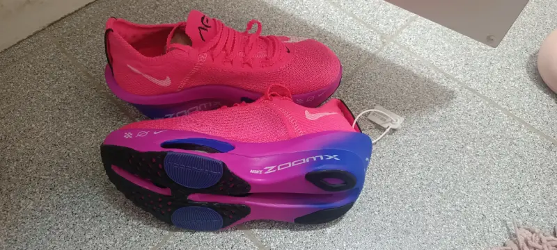 Zapatillas deportivas rosadas Nike