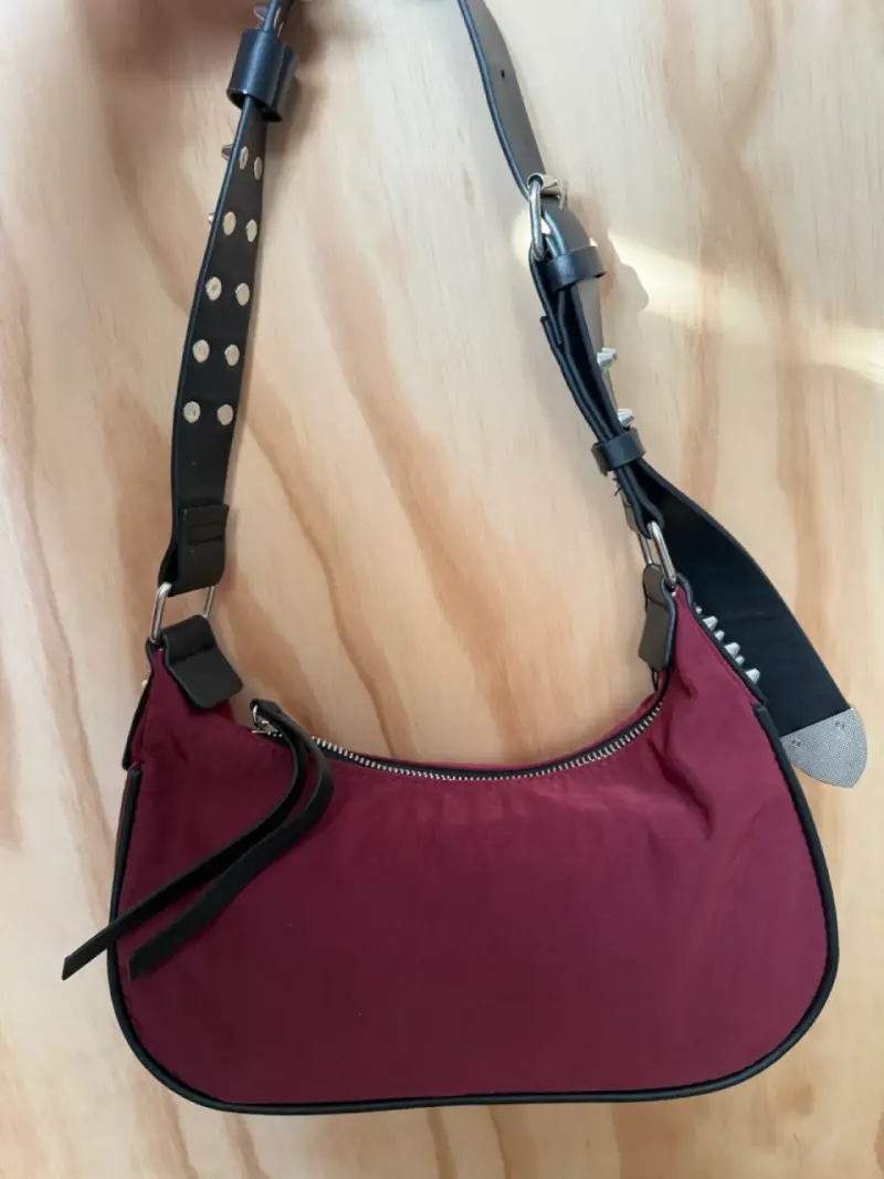 Cartera burdeos con tachas Foster - 2