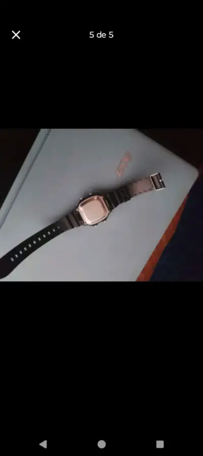 Reloj digital retro resistente al agua 30 metros - miniatura 2