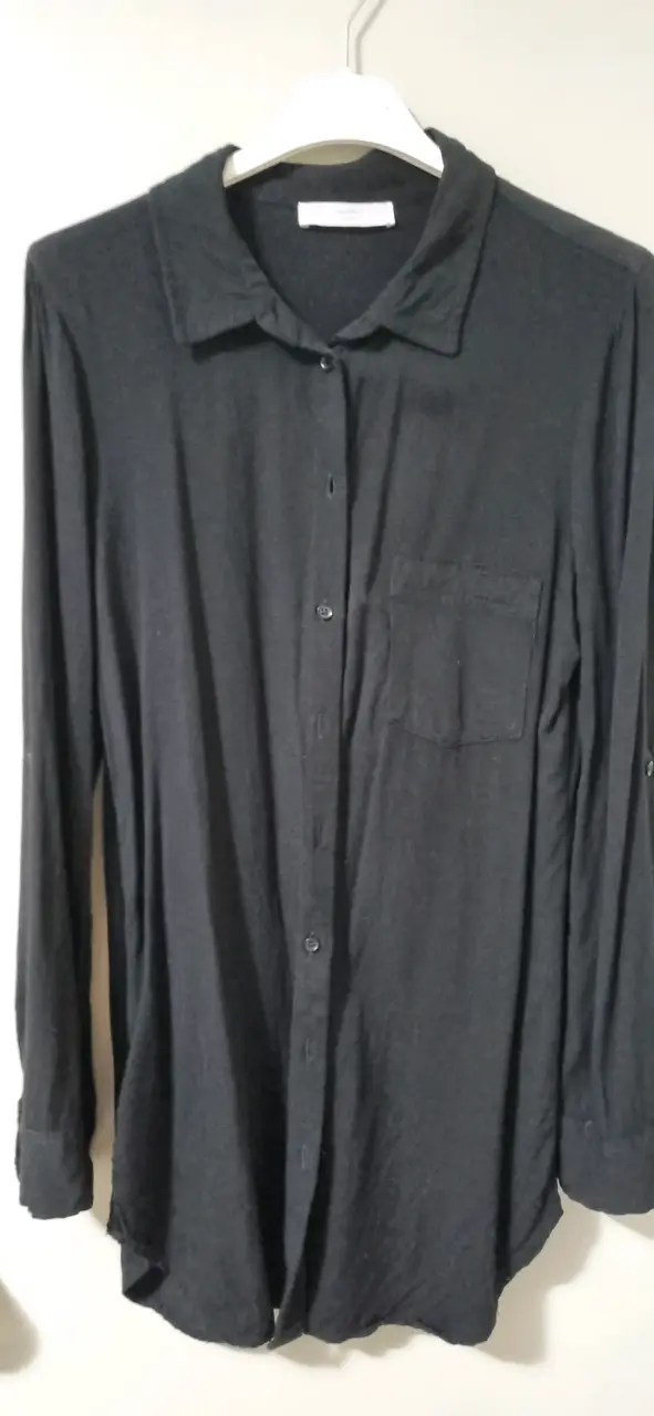Camisa negra de manga larga - 1