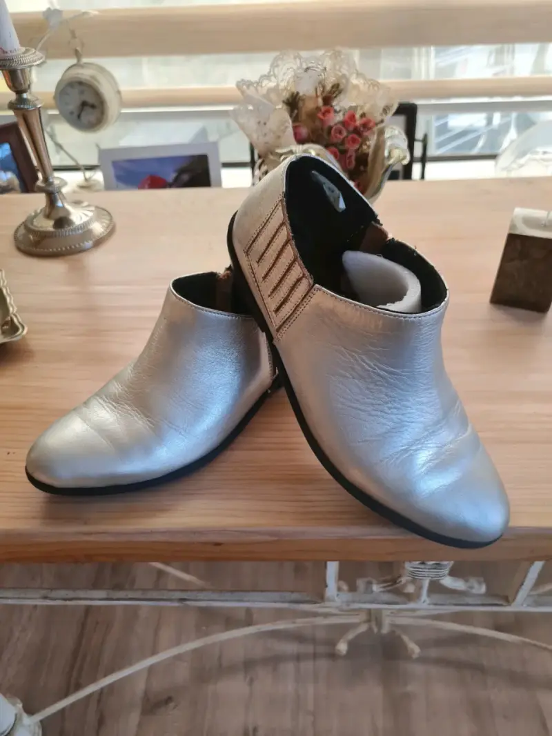 Zapatos plateados chic