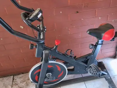 Bicicleta estática spinning marca Atletic - miniatura 1