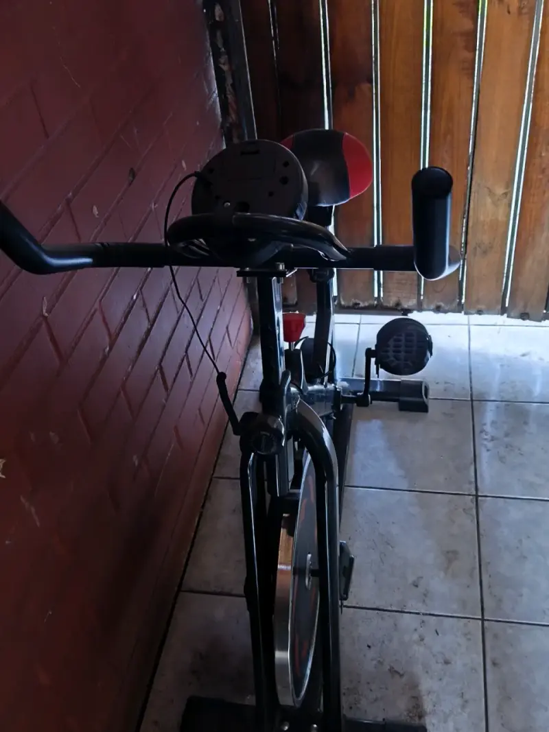 Bicicleta estática spinning marca Atletic - 2