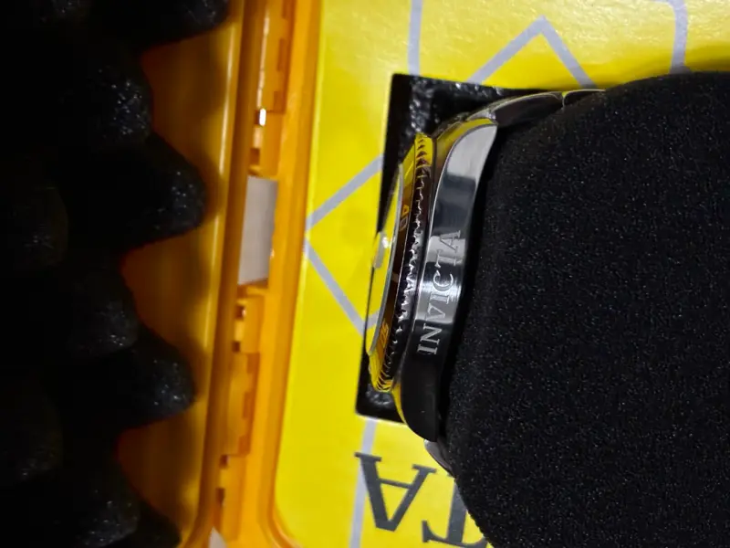Reloj de buceo Invicta - 4