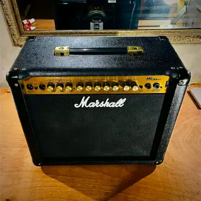 Amplificador Marshall de guitarra - miniatura 3