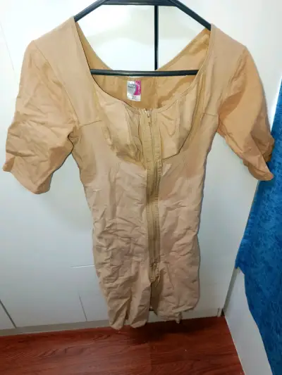 Faja modeladora color beige - miniatura 1