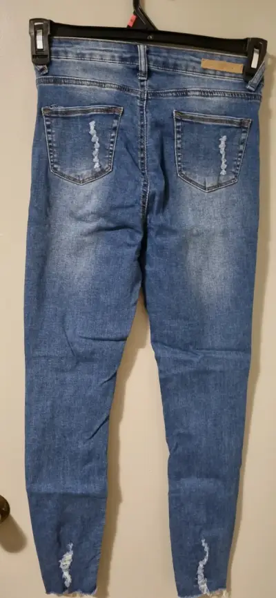 Jeans rasgados azul claro - miniatura 2