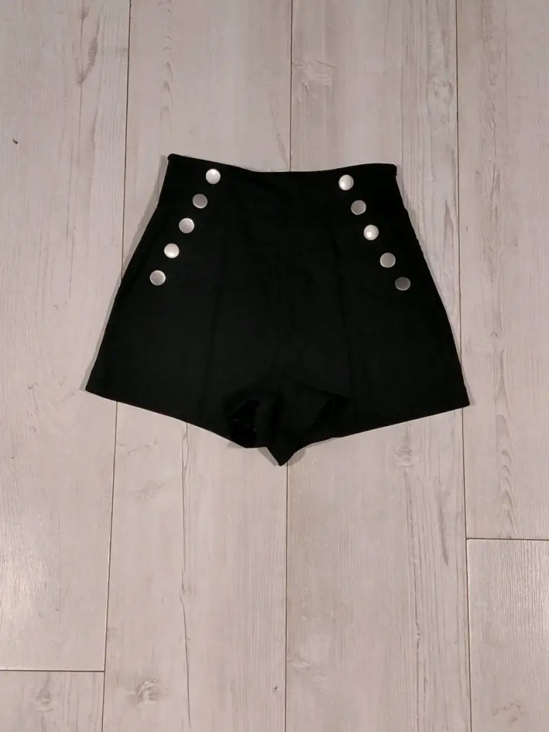 Shorts negro