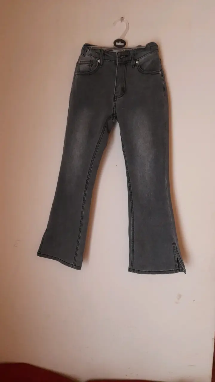 Pantalones cortos negros desgastados - 5