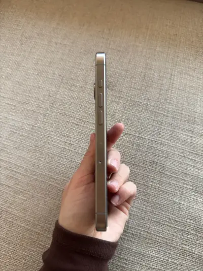 iPhone 15 Pro 128 gb Titanium - miniatura 3