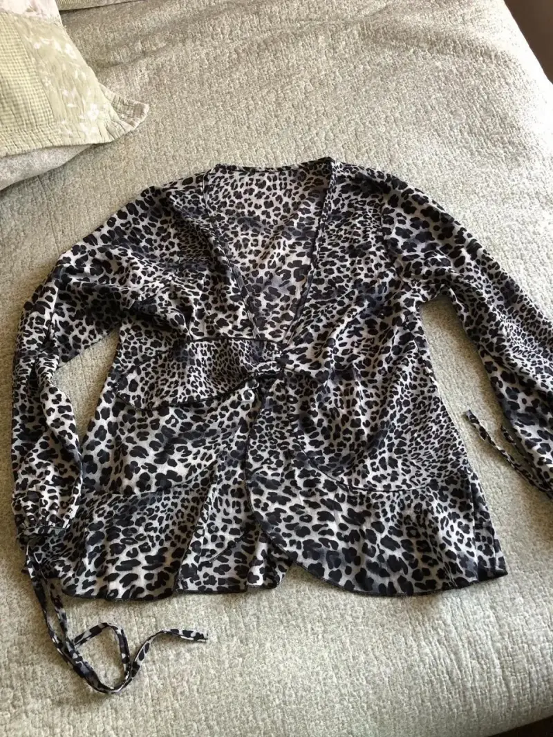 Blusa estampado leopardo manga larga