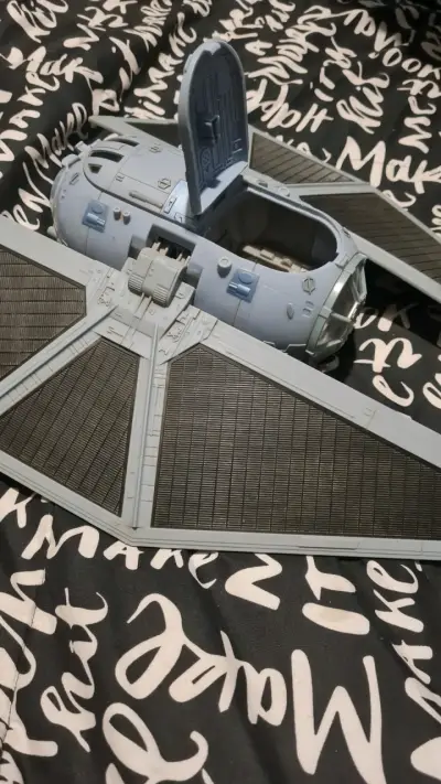 Nave Star Wars TIE Striker Hasbro +Piloto Original - miniatura 3