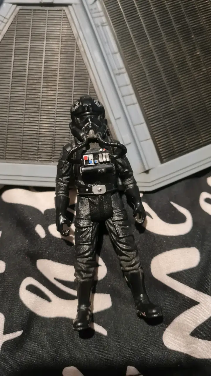 Nave Star Wars TIE Striker Hasbro +Piloto Original - 4