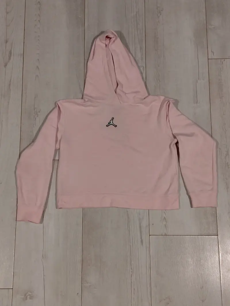 Polerón rosado con capucha