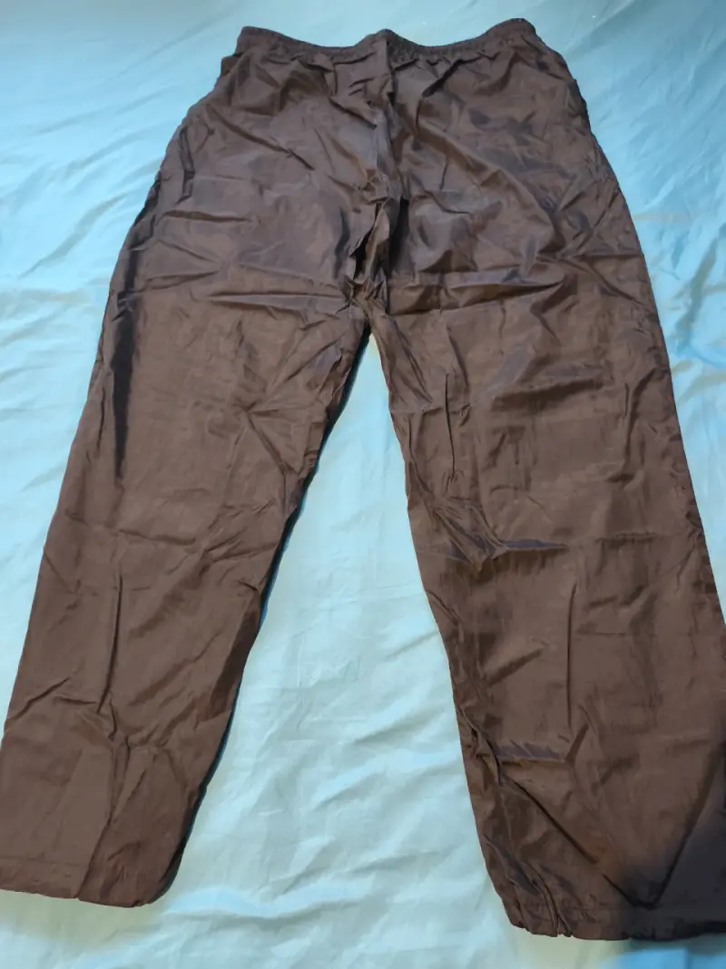 Pantalones deportivos negros - 5