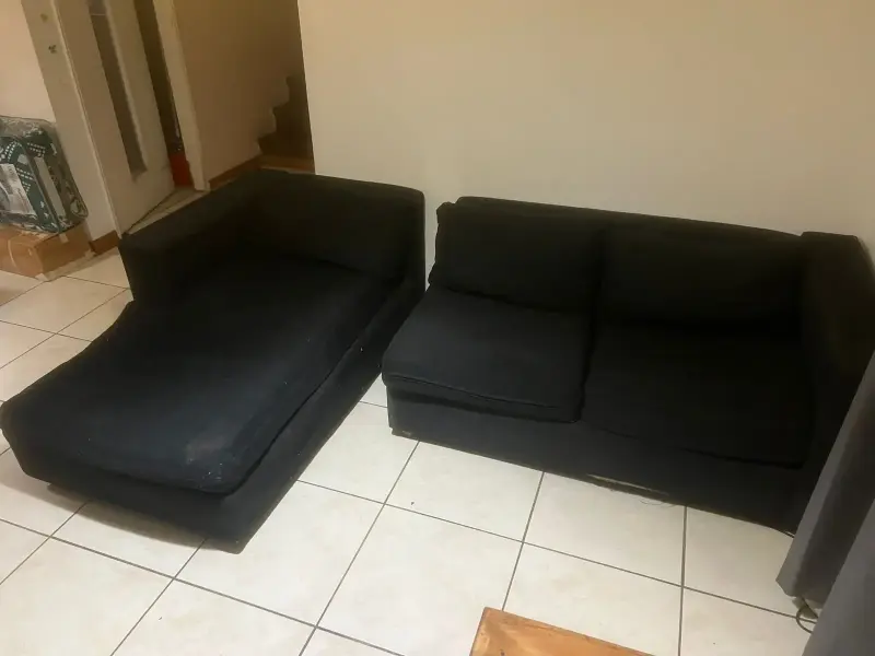 Sofá negro modular en L