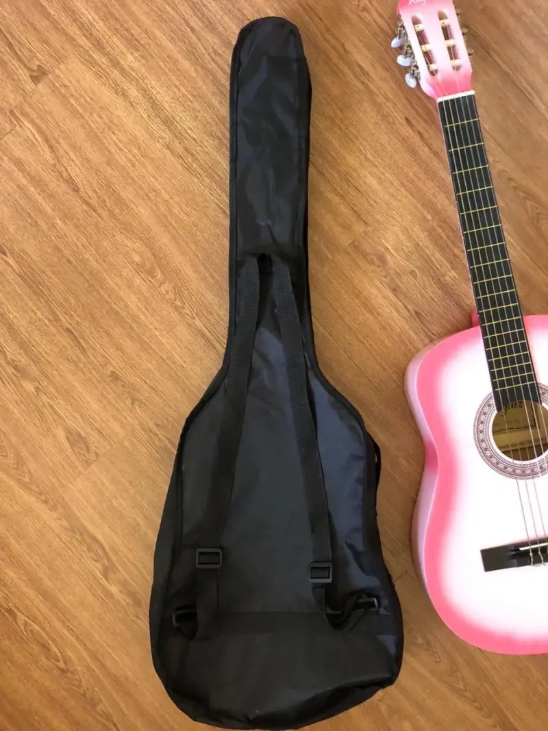Guitarra acústica rosa con funda - 4