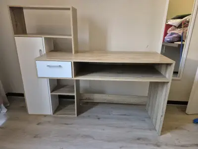 Escritorio con estanterías integradas - miniatura 1